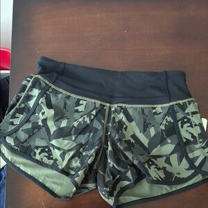 NWT lululemon athletica Black and Green Camouflage Athletic Shorts